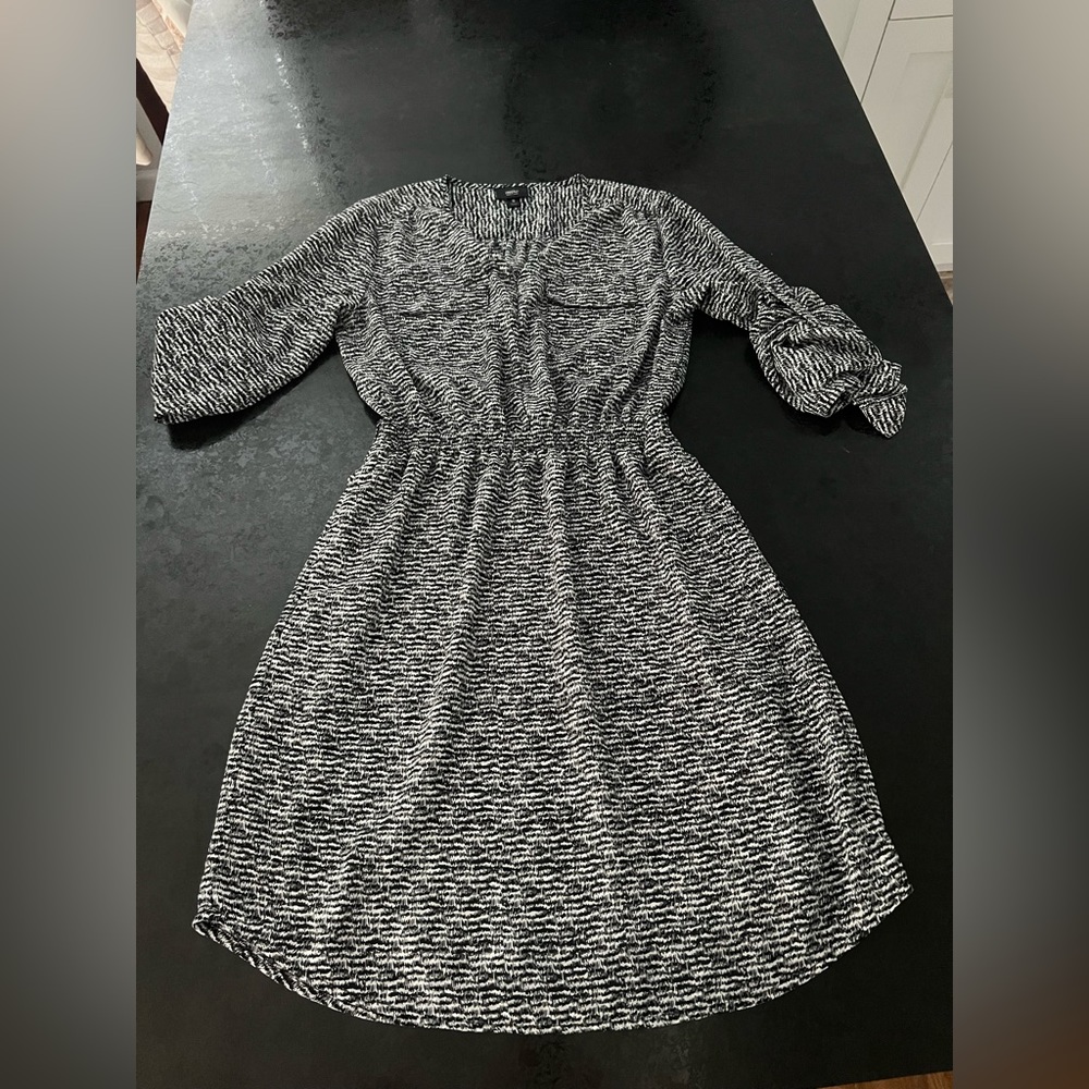 Mossimo Small T-Shirt Dress, Abstract Black and White Print with Tie Detail